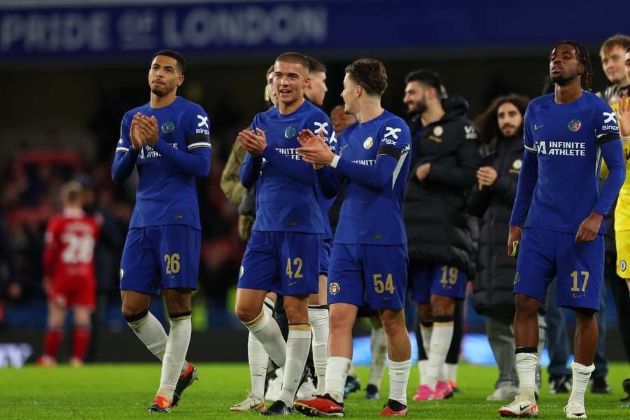 Harrison signs his first professional contract with Chelsea