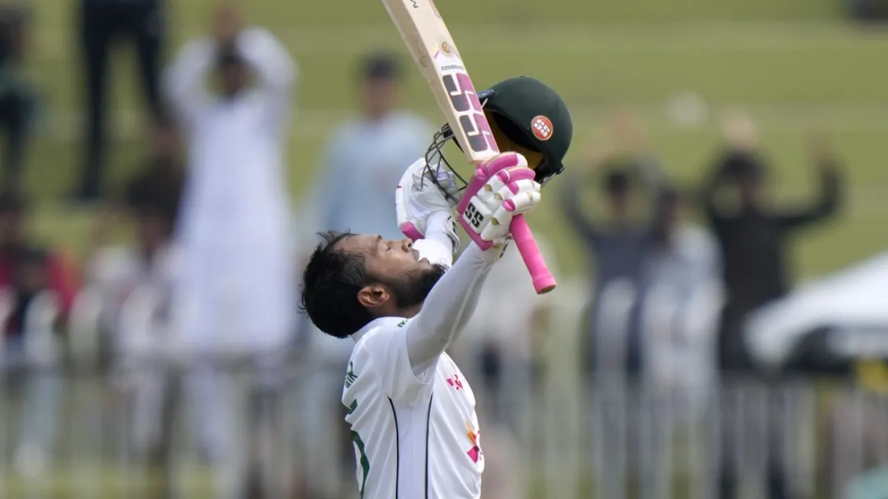 Mushfiqur Rahim's century brings Bangladesh within reach of first-innings parity