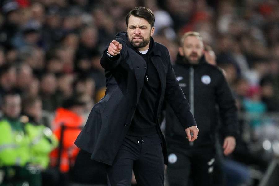 Southampton manager praises fans for their exceptional support - Paul Vegas