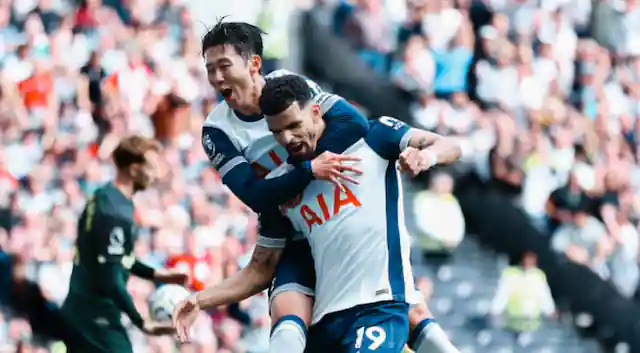 Luis Diaz fires Liverpool top of Premier League as Spurs bounce back against Brentford