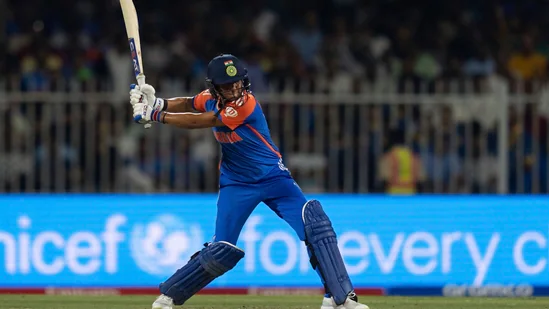 Harmanpreet's valiant fifty goes unrewarded as Australia crush India's T20 WC semifinal dreams with 9-run victory