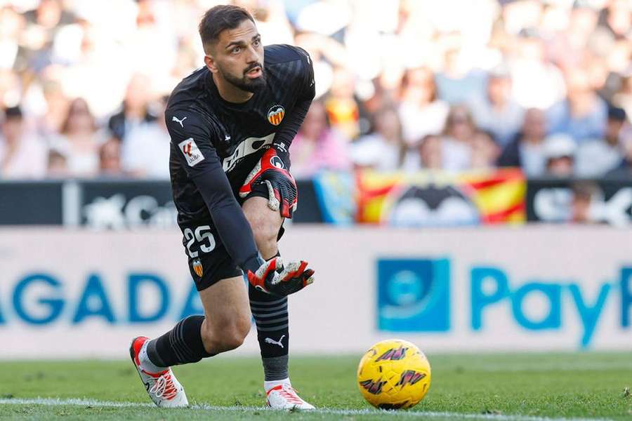 Valencia goalkeeper Mamardashvili acknowledges relegation battle ahead