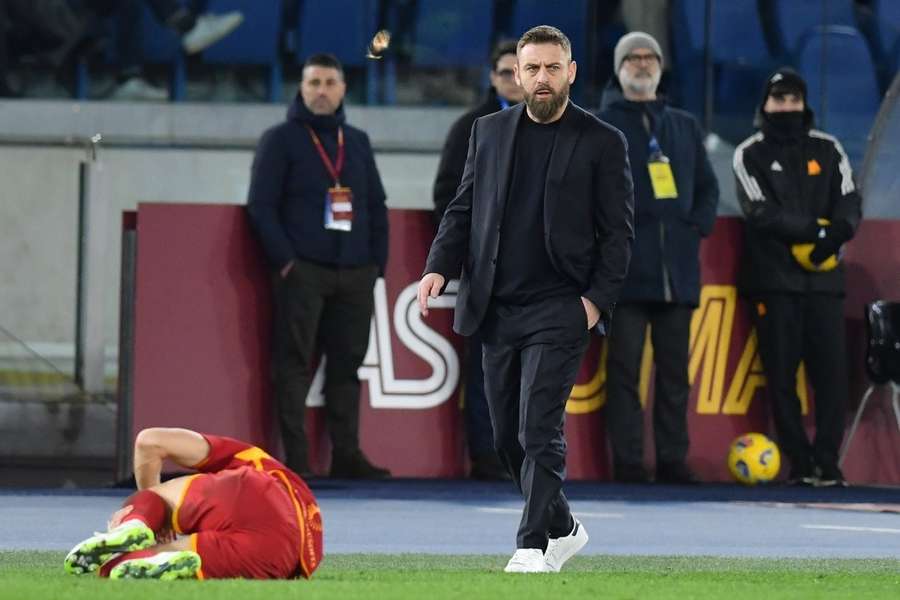 Dacourt criticizes the treatment of De Rossi and Totti: De Rossi deserved more time; it's crazy that Totti is on the outside