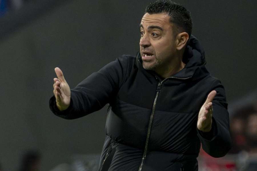 Xavi arrives in Qatar for discussions about coaching the national team