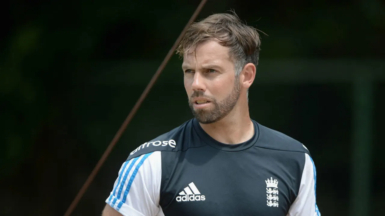 Key coaches Carl Hopkinson and Richard Dawson to leave England white-ball set-up