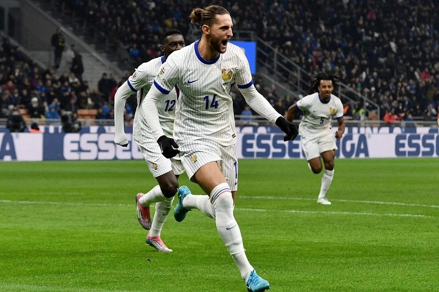 Adrien Rabiot's two goals lead France to victory over Italy and top of Nations League group